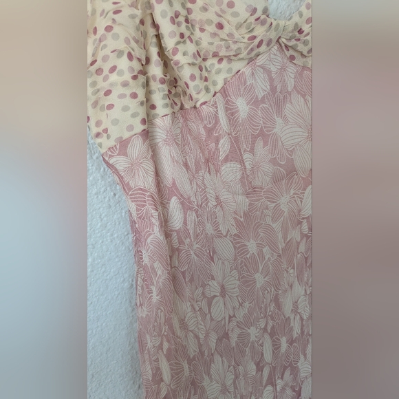 Beautiful Vintage 90's Silk Slip Dress - Picture 4 of 9